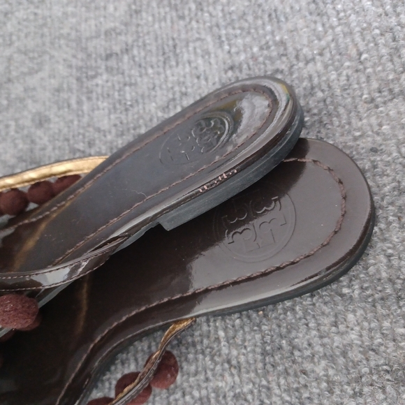Tory Burch Women Leather Pom Pom Flip Flop Shoe Size 5 Boho Color Brown - Picture 10 of 11
